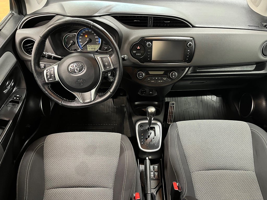 Vehicle Image 15