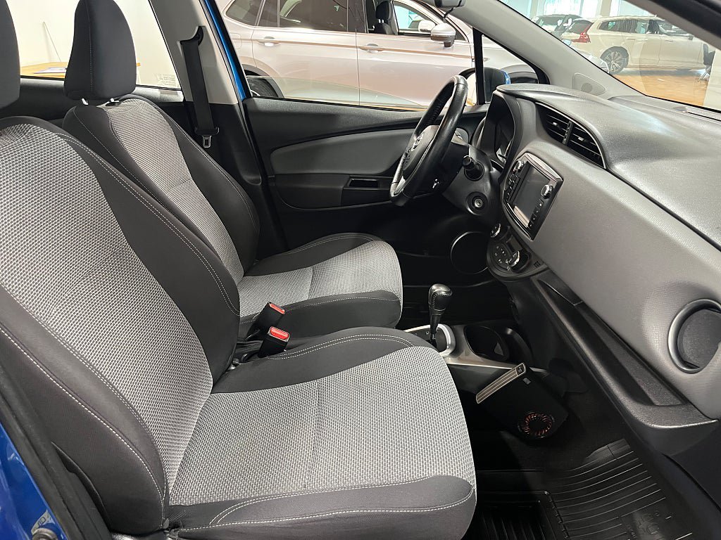Vehicle Image 22