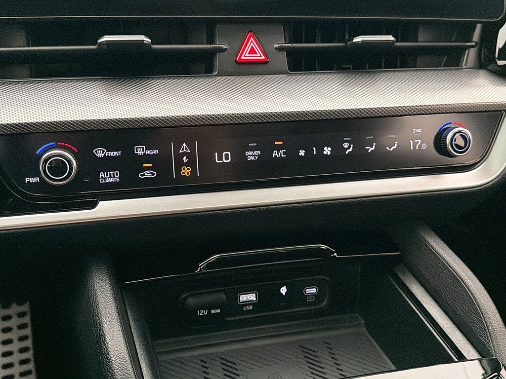Vehicle Image 23
