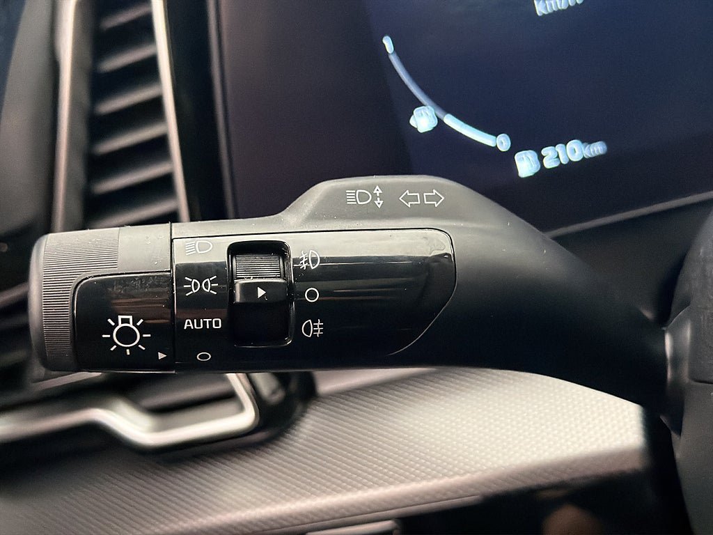 Vehicle Image 26