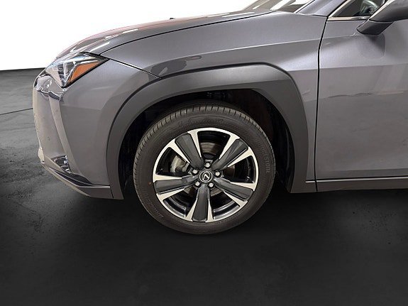 Vehicle Image 17