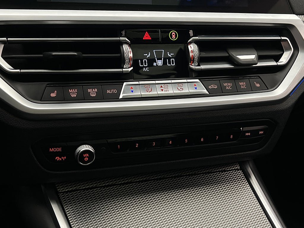 Vehicle Image 29
