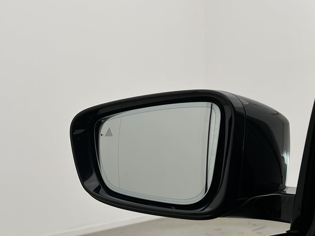 Vehicle Image 38