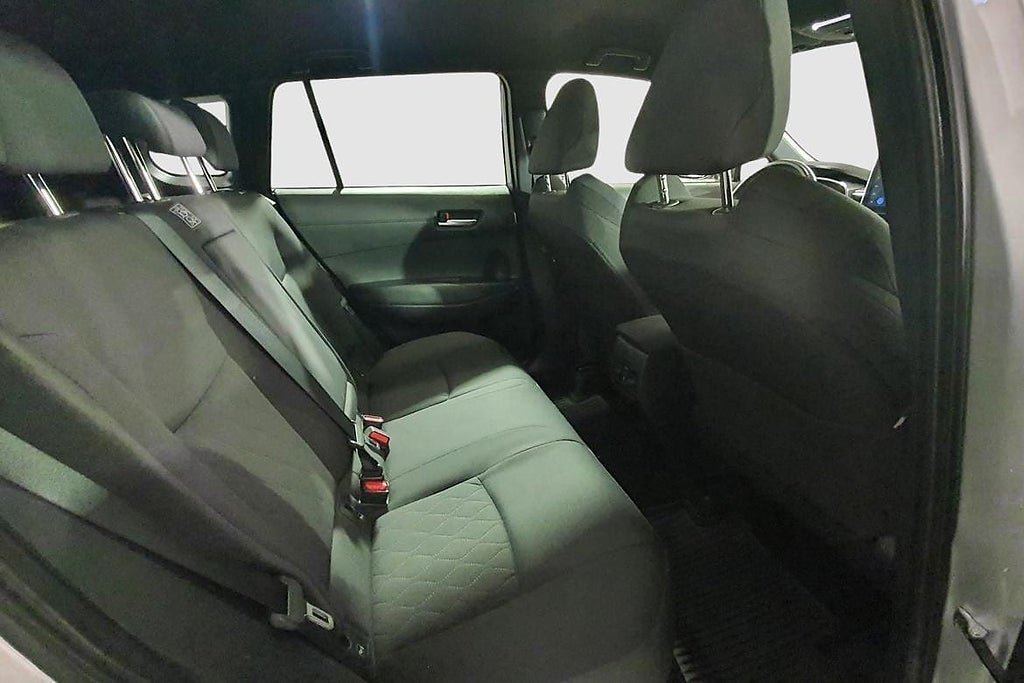Vehicle Image 16