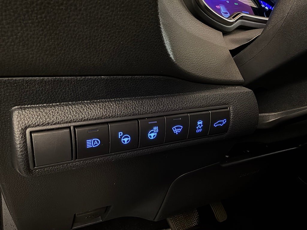 Vehicle Image 22
