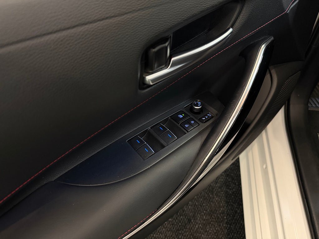 Vehicle Image 23