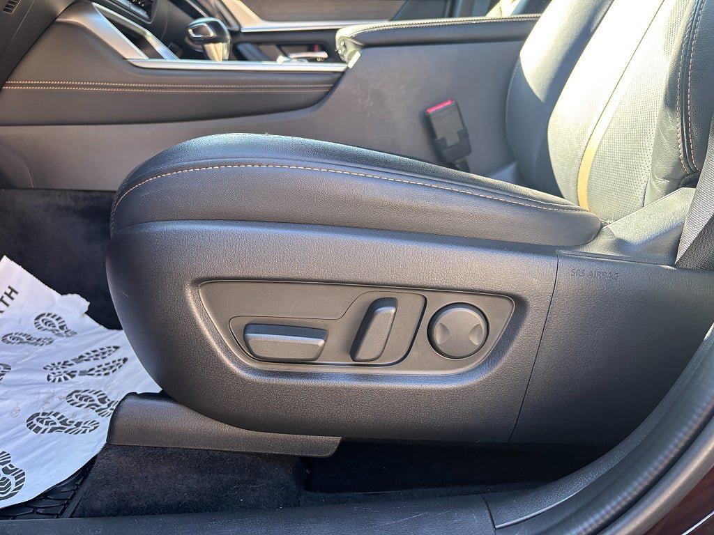 Vehicle Image 22