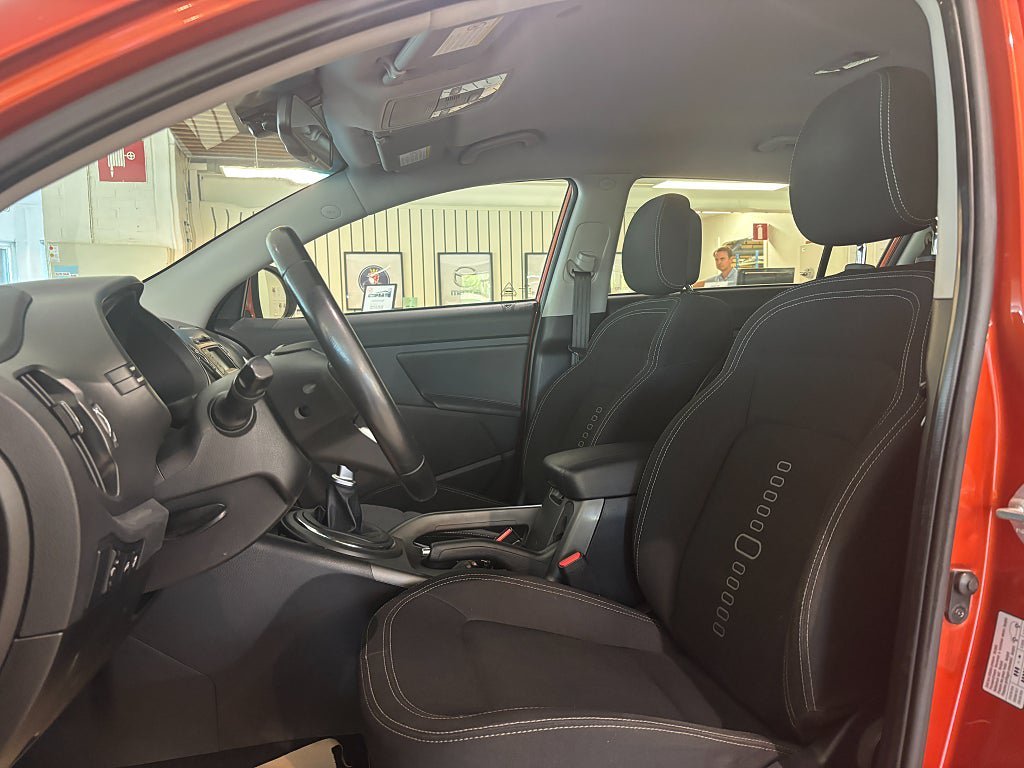Vehicle Image 17