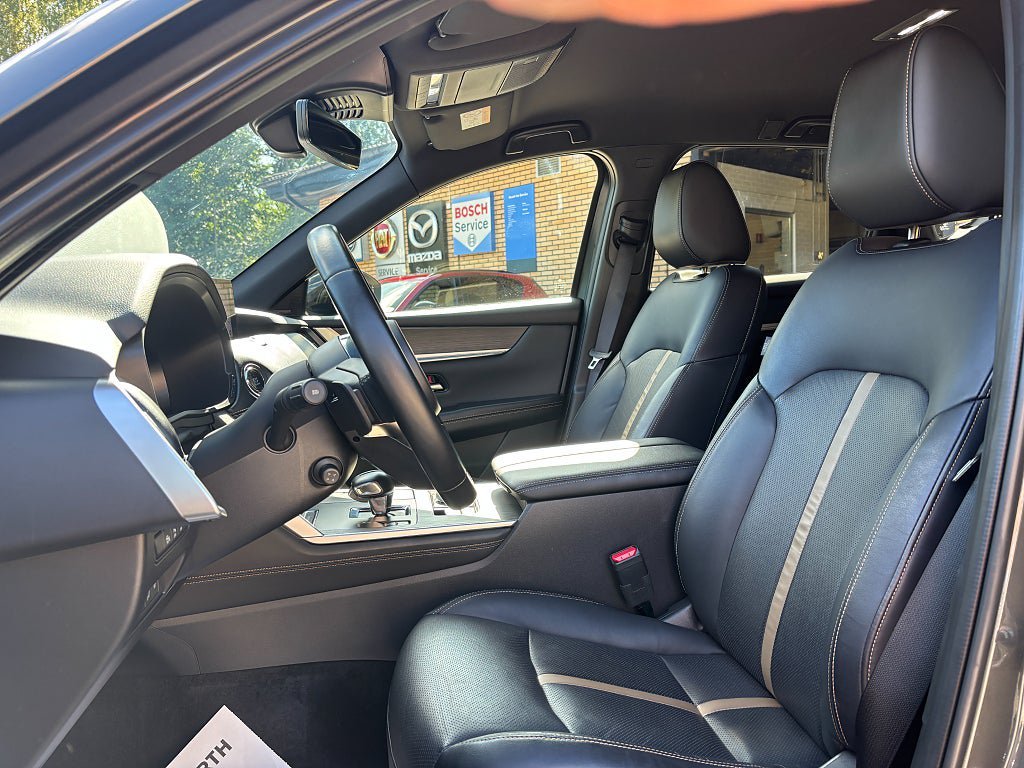 Vehicle Image 18