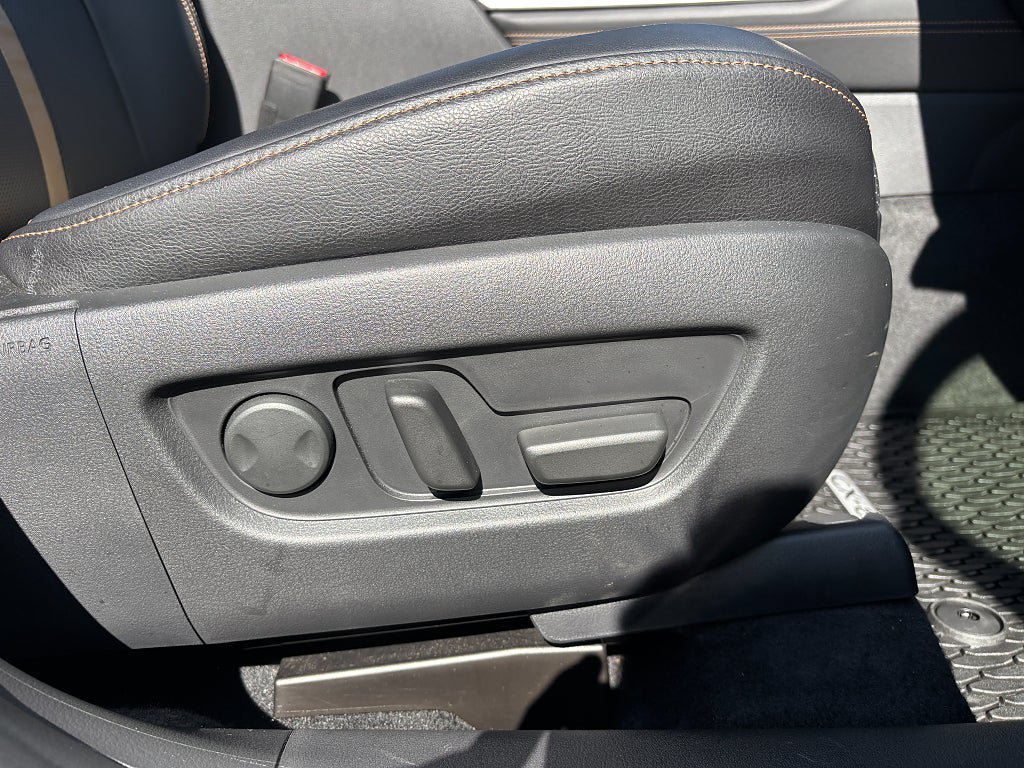 Vehicle Image 26