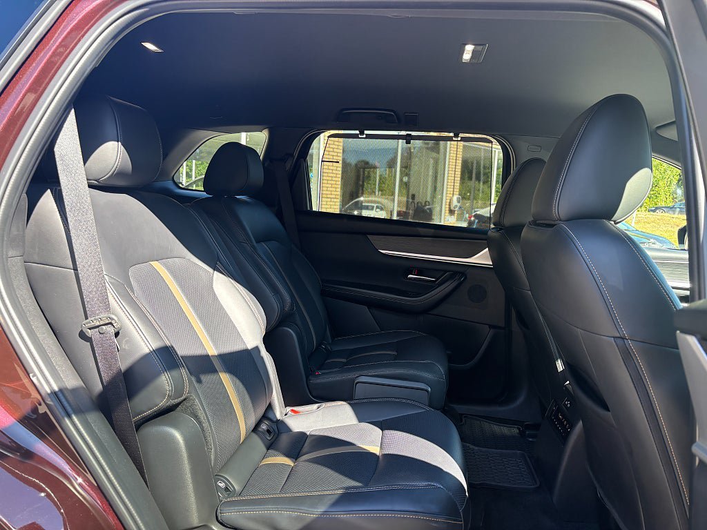 Vehicle Image 32