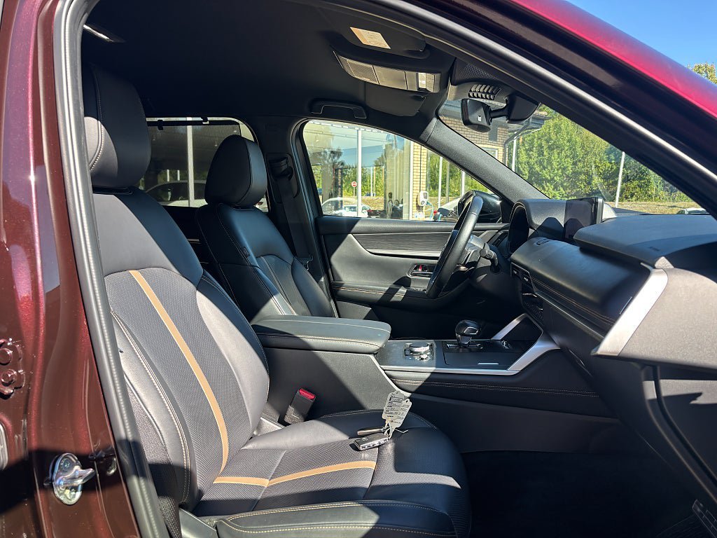 Vehicle Image 33