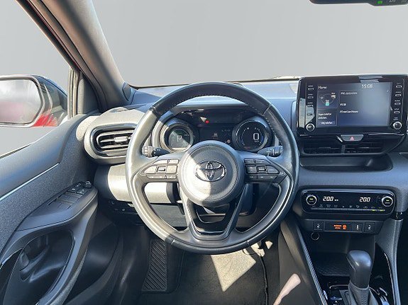 Vehicle Image 8