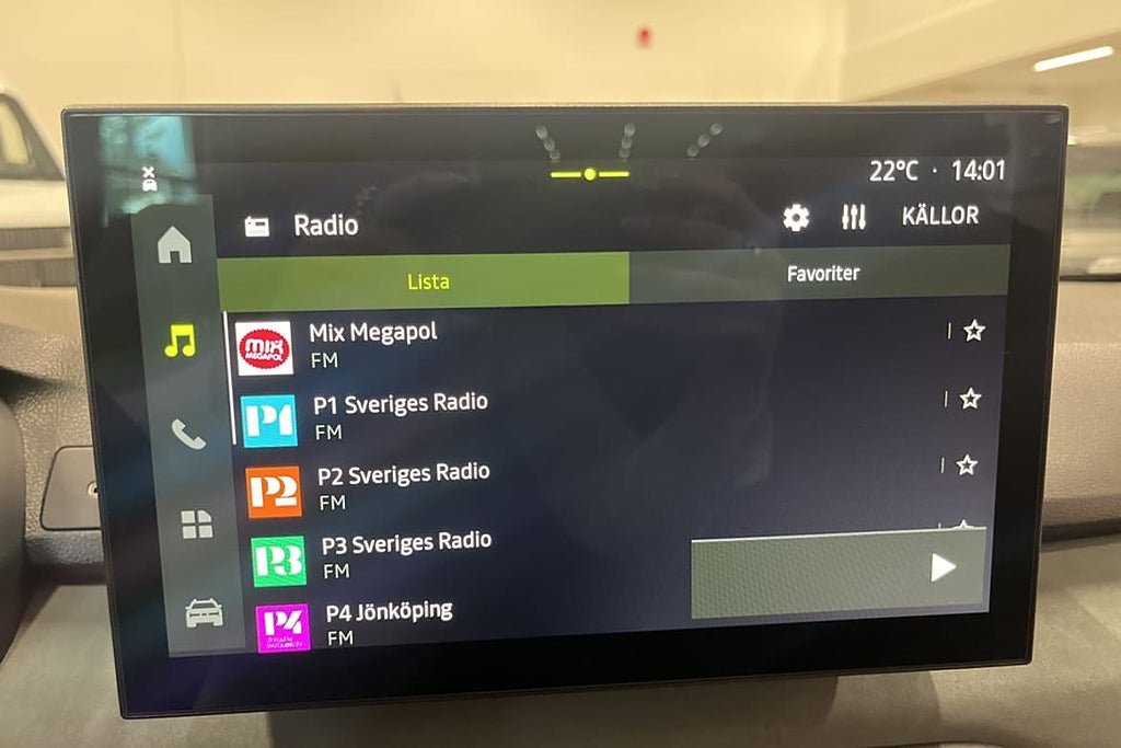 Vehicle Image 12