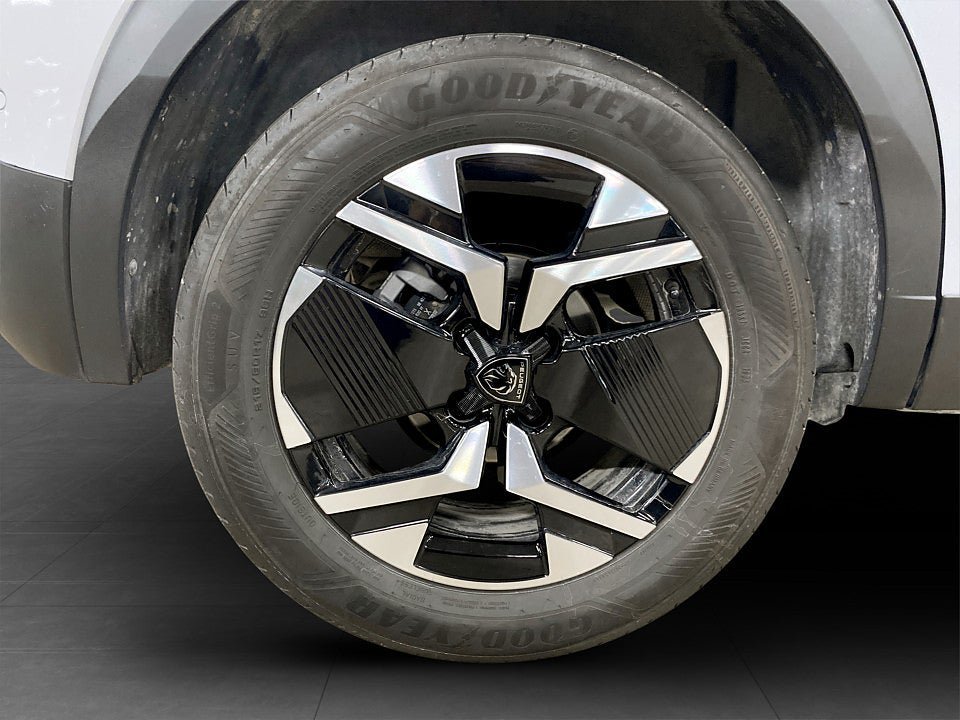 Vehicle Image 18