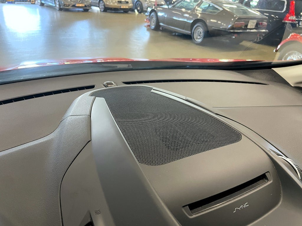 Vehicle Image 15