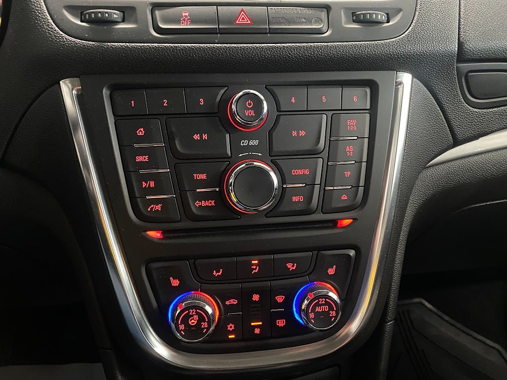 Vehicle Image 15