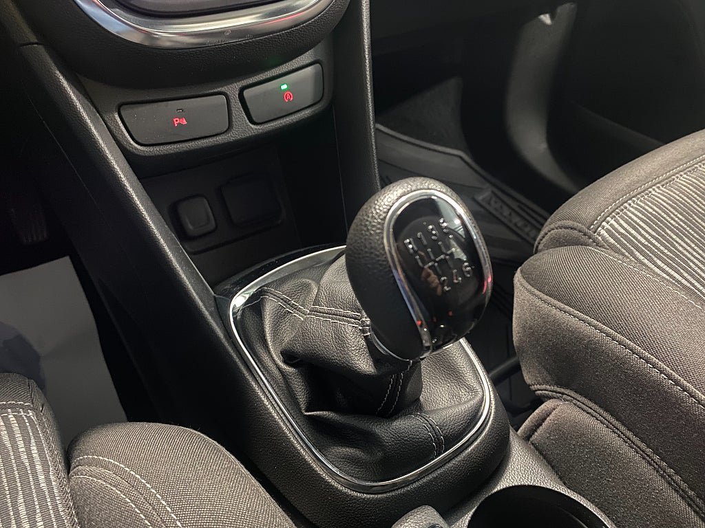 Vehicle Image 16