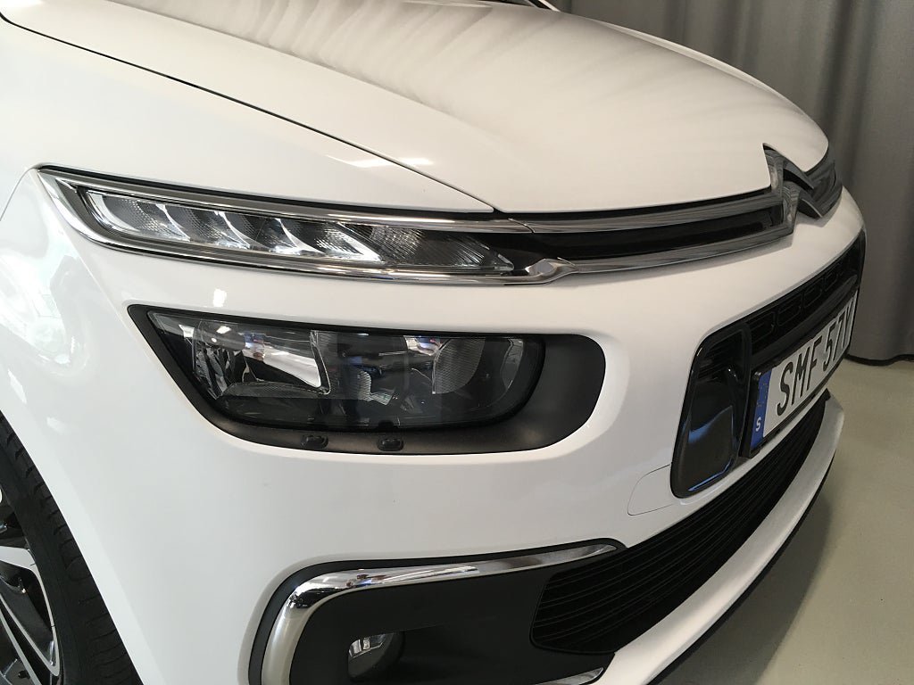 Vehicle Image 23
