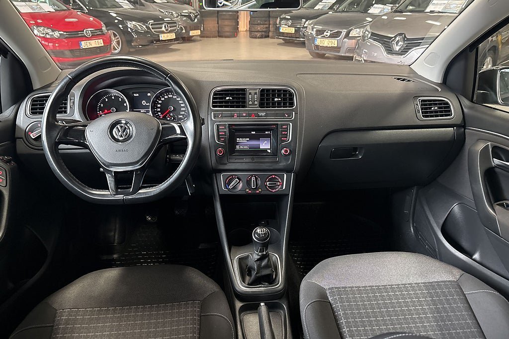 Vehicle Image 13