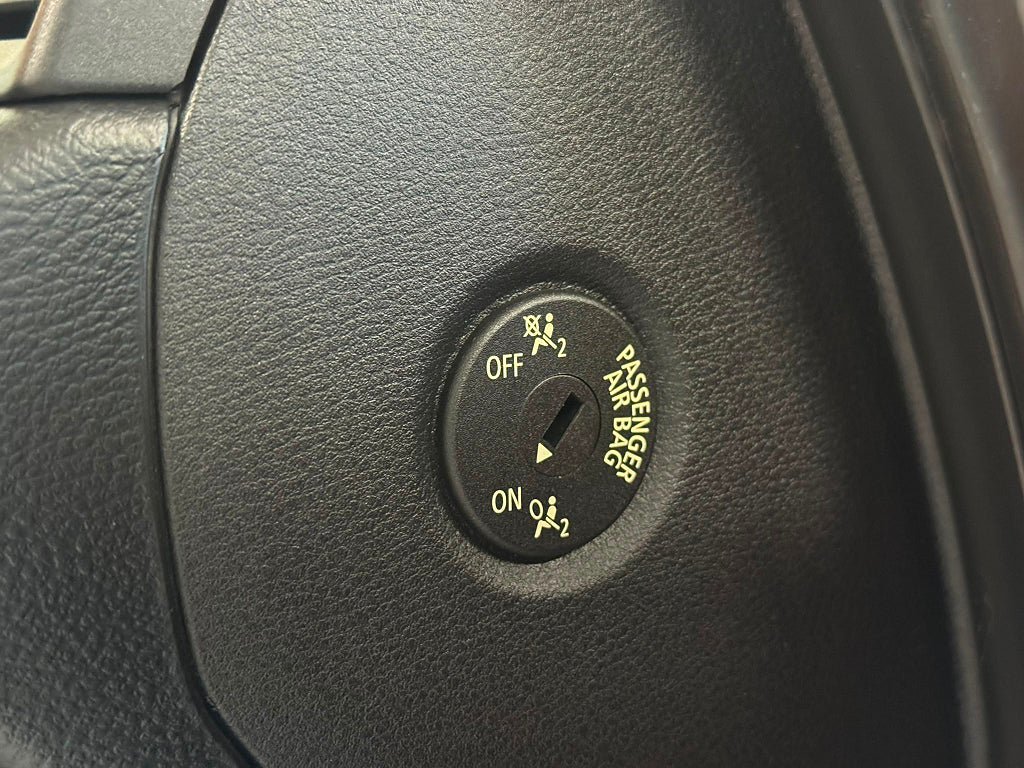 Vehicle Image 24