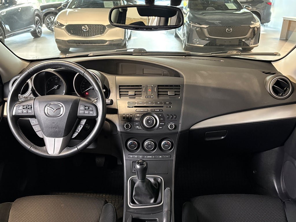 Vehicle Image 12