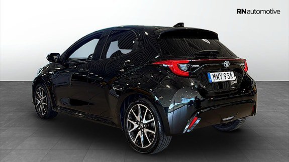 Vehicle Image 7