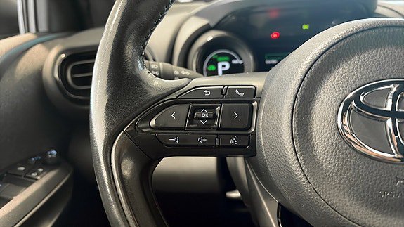 Vehicle Image 15