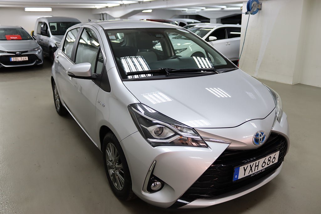 Vehicle Image 5