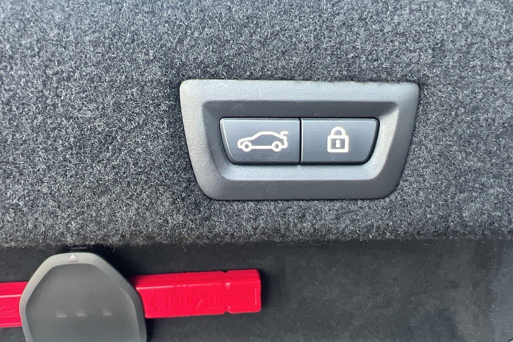 Vehicle Image 26