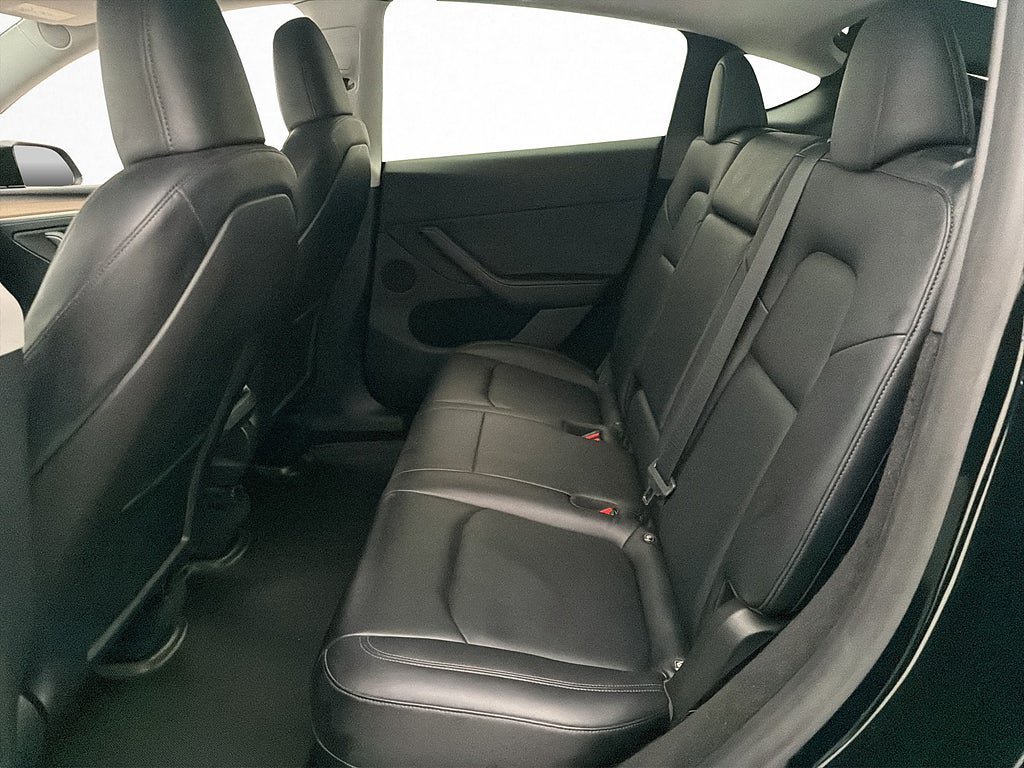 Vehicle Image 26