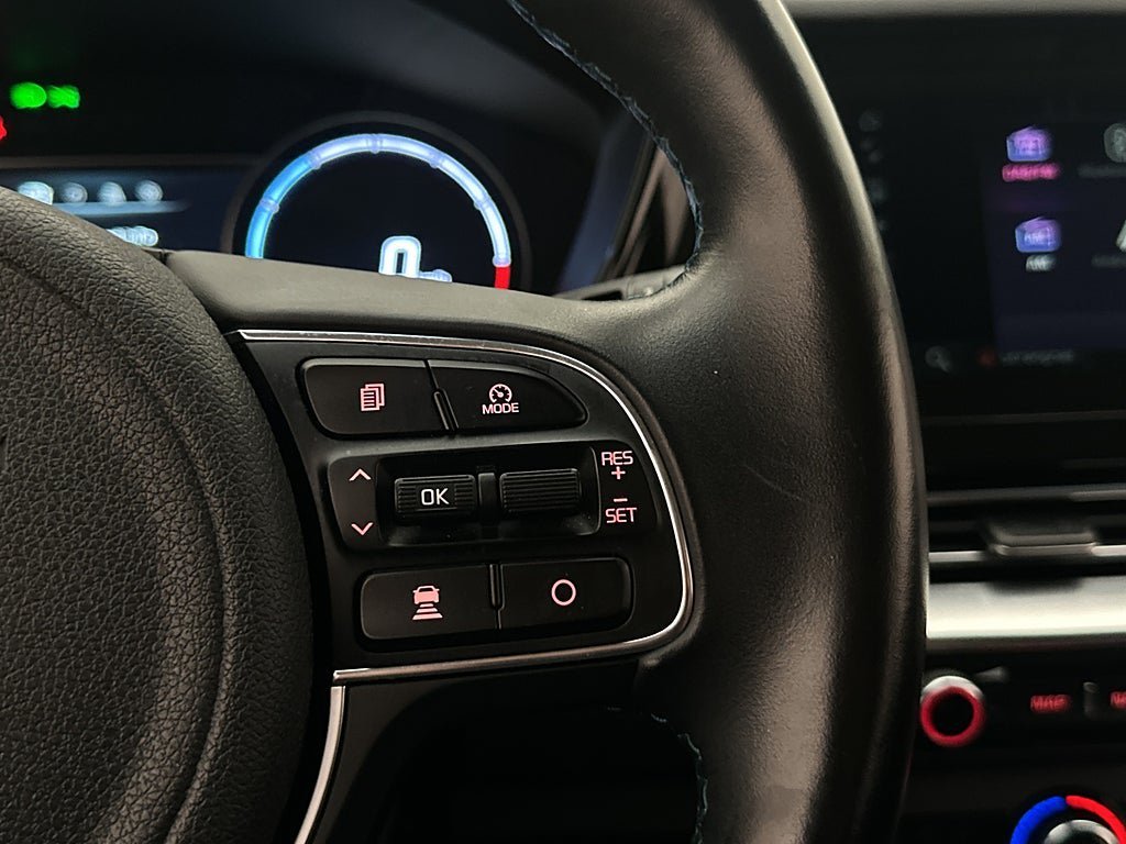 Vehicle Image 26