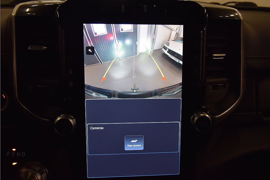 Vehicle Image 25