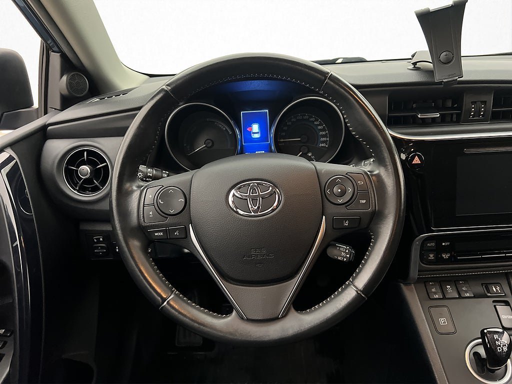 Vehicle Image 14