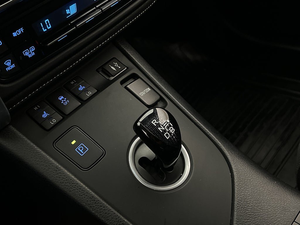 Vehicle Image 24