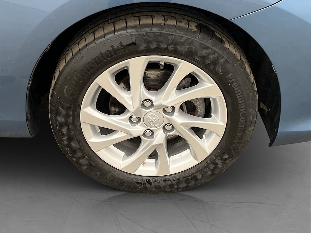 Vehicle Image 32