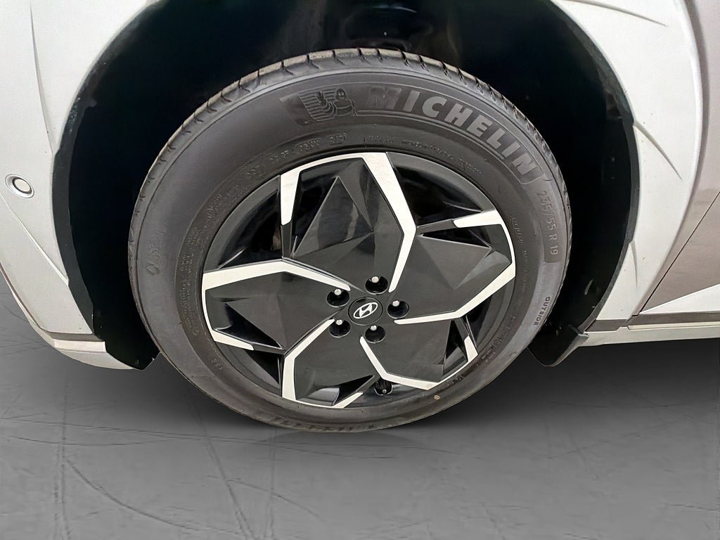 Vehicle Image 36