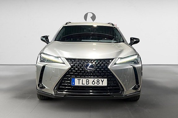 Vehicle Image 10