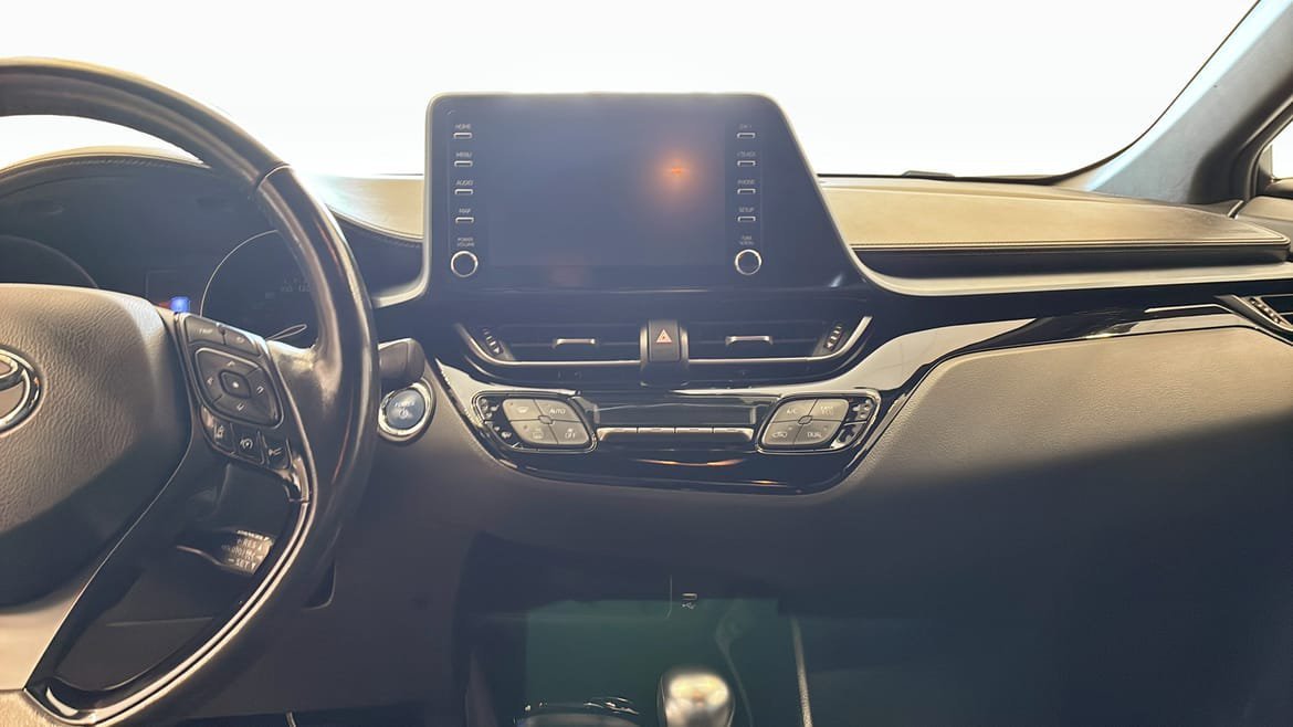 Vehicle Image 9