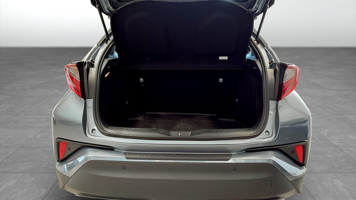 Vehicle Image 12
