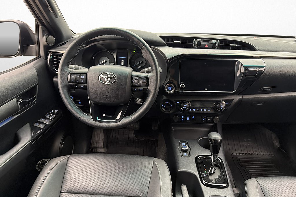 Vehicle Image 14