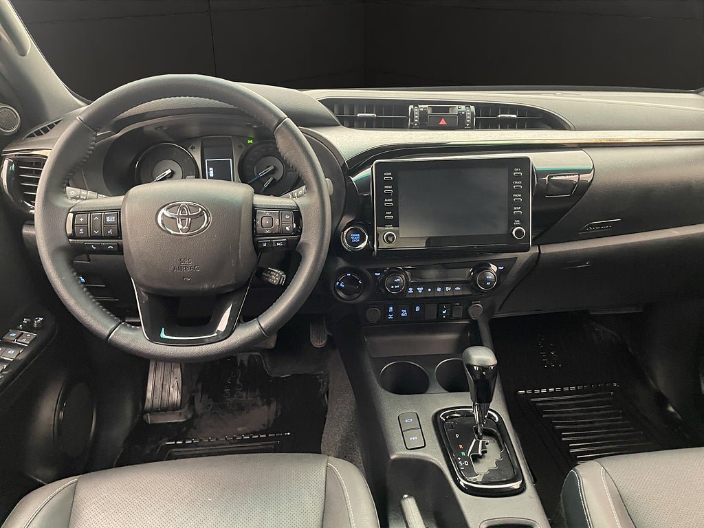 Vehicle Image 15
