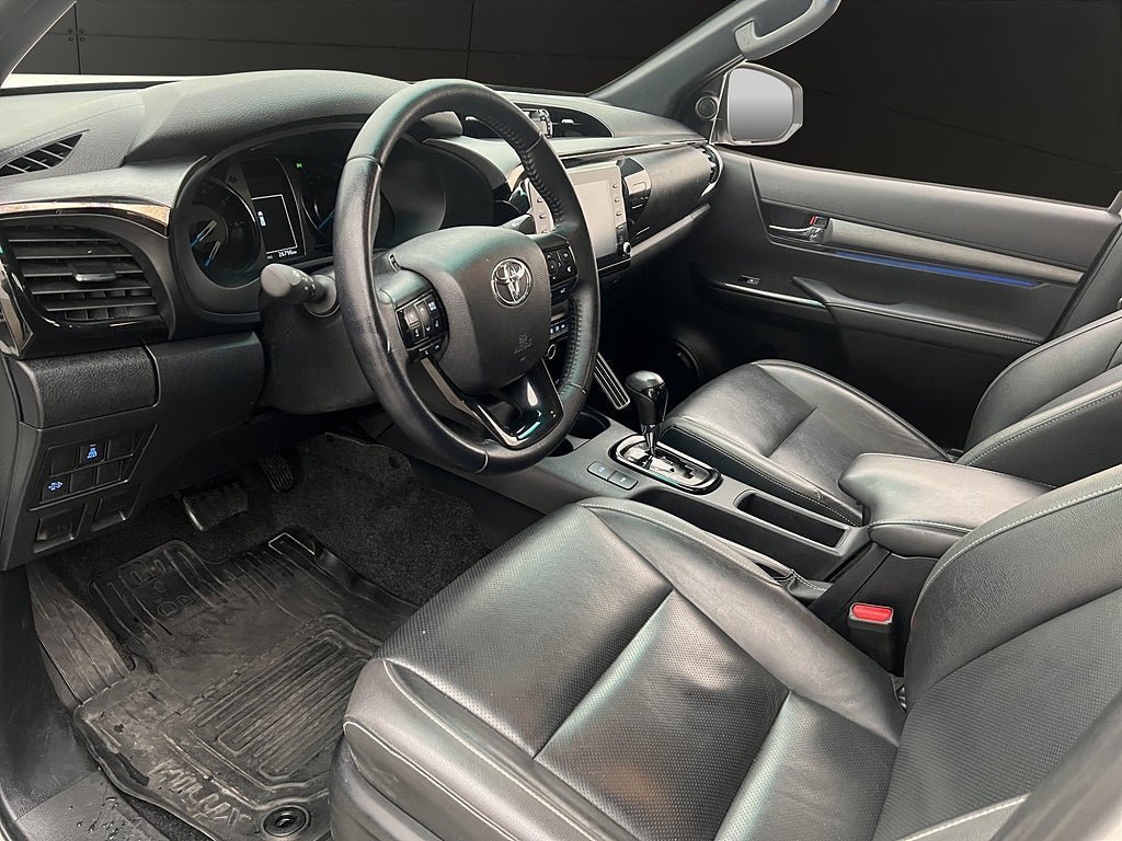 Vehicle Image 15