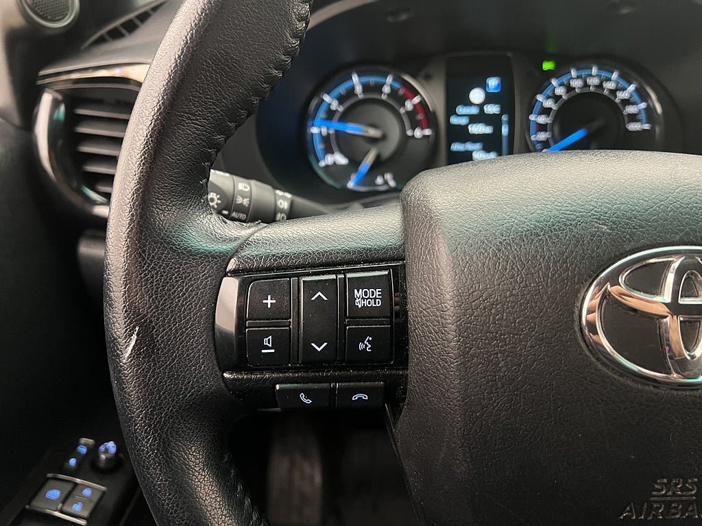 Vehicle Image 19