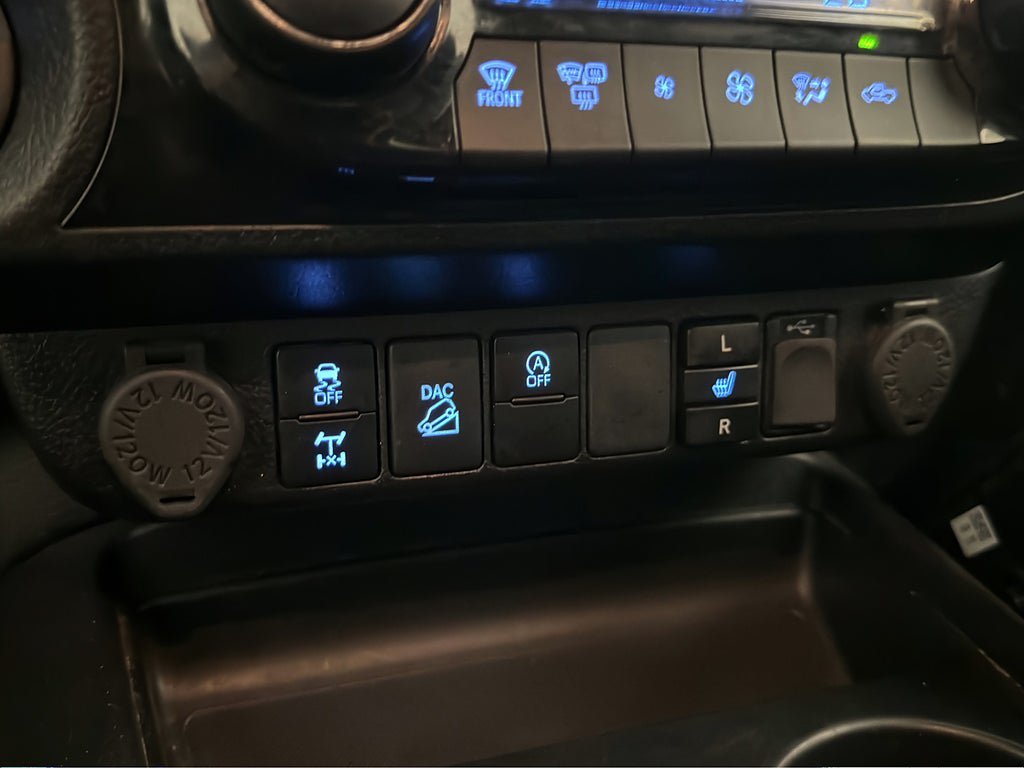 Vehicle Image 26