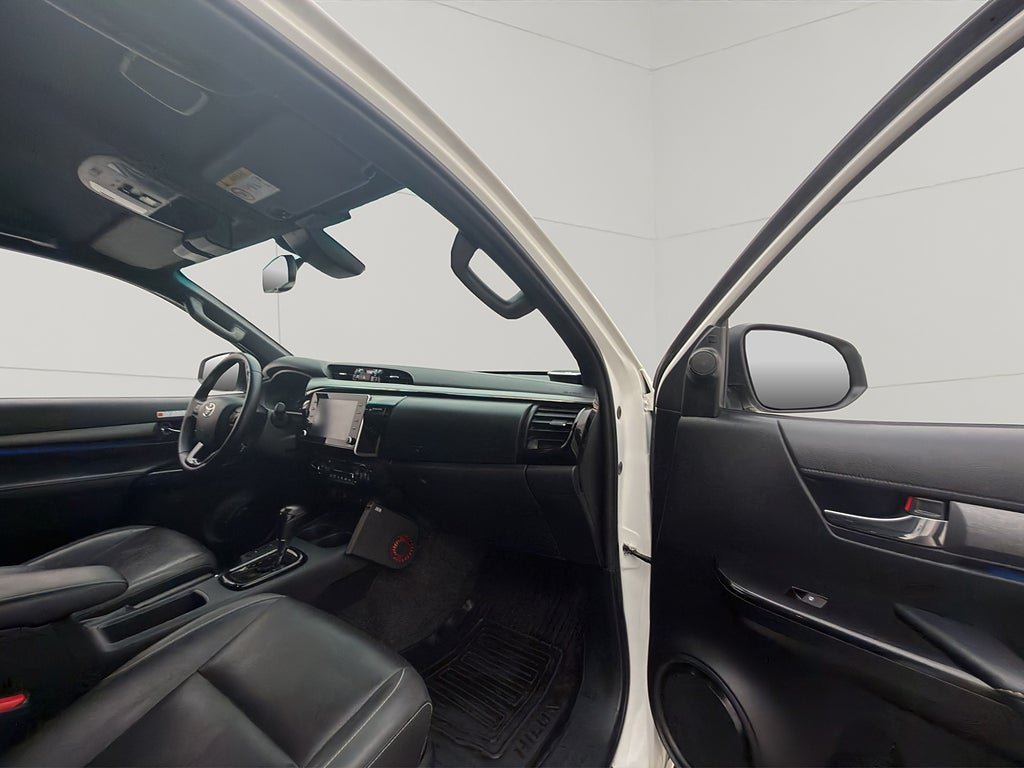 Vehicle Image 30