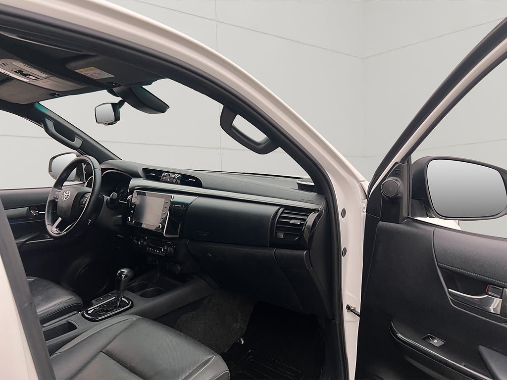 Vehicle Image 30