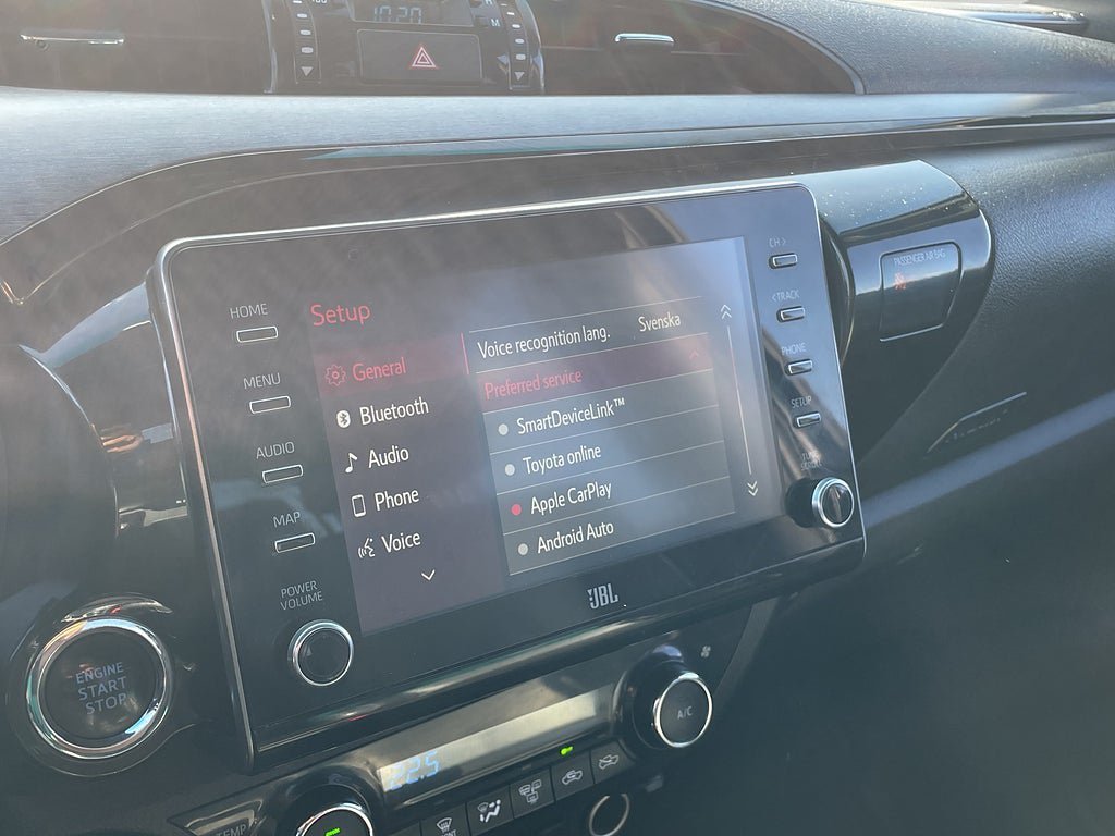 Vehicle Image 25