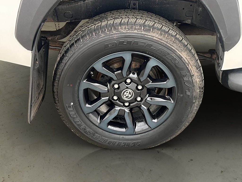 Vehicle Image 33