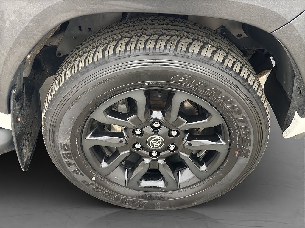 Vehicle Image 35